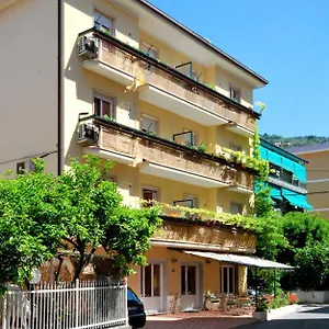 Aparthotel Glicini, Finale Ligure